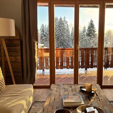 Casa Gherdeina, Ski-in, Ski-out Mountain Gem *