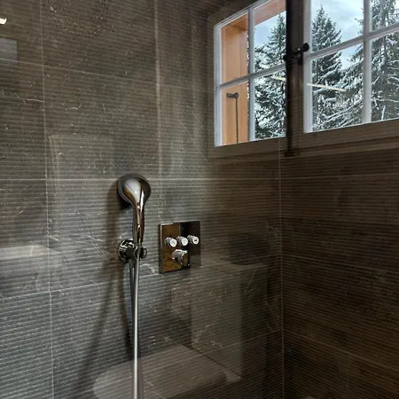 Casa Gherdeina, Ski-in, Ski-out Mountain Gem Appartement Ollon